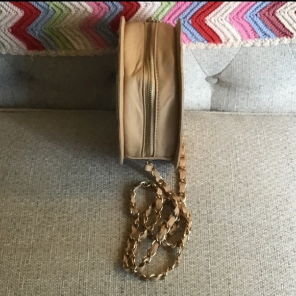 Nila Anthony Donut purse with zipper closure - Picture 4 of 6